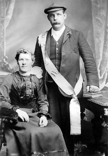 Wedding photograph of John Evans and Lucinda Mallon