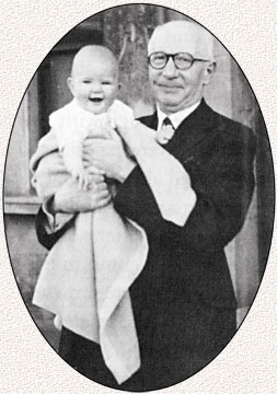 Photograph of Thomas
H. Livingston and Grandaughter